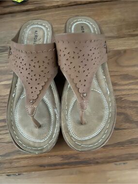 AEROSOLES Tan Laser-Cut Thong Slide Sandals